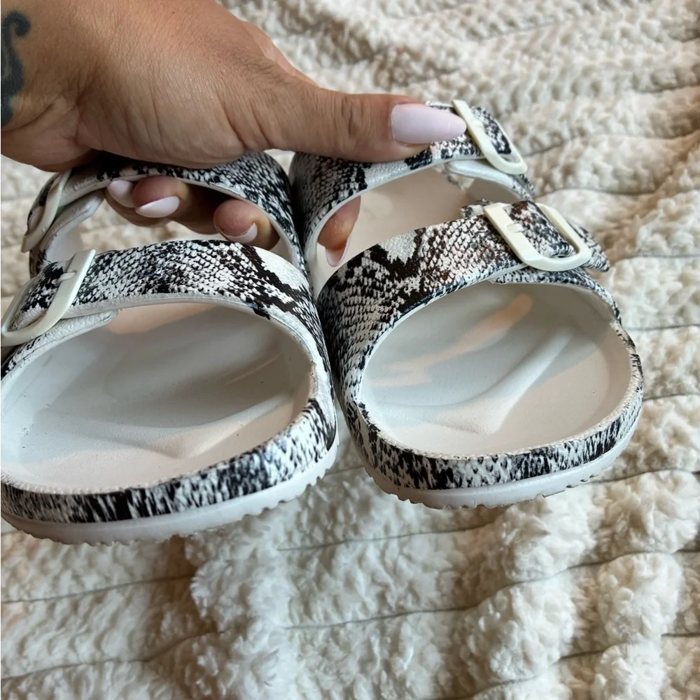 Vince Camuto Black and White Snakeskin Sandal Slides - Picture 3 of 5